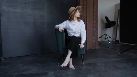 Girl in studio on dark background with red hair vegetarian Stock-Footage 124556016