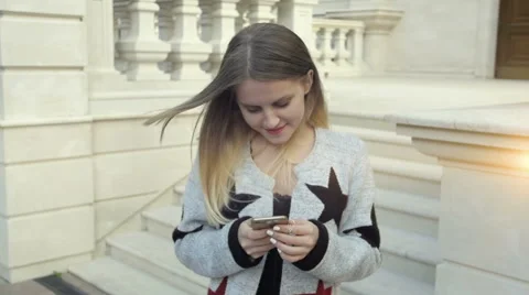 Girl with tablet pc Stock-Footage 68294933