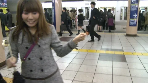 Girl taking train Video stock 32274247