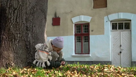 Girl with teddy bear. Stock Footage 141759627