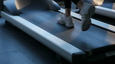 Girl on the treadmill 5 스톡 동영상 59936854