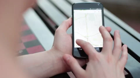 Girl Using Google Maps on Smart Phone Vídeo Stock 40367103