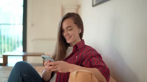 Girl using phone Stock Footage 225261688