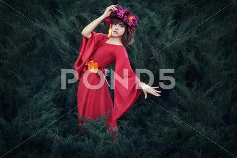 Girl with a wreath on his head. Stock Photos