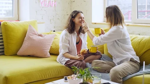 Girlfriends in apartment 스톡 동영상 111267939