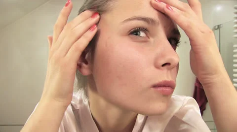 Girls bathroom routine Stock Footage 24674328