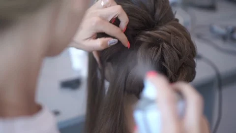 Girls do make-up and cool hairstyles. Stock Footage 111287675