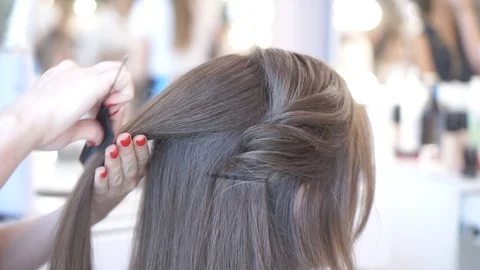 Girls do make-up and cool hairstyles. Stock Footage 111287680