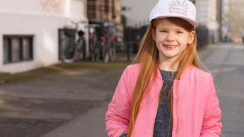 Girls make the difference Video stock 86348386