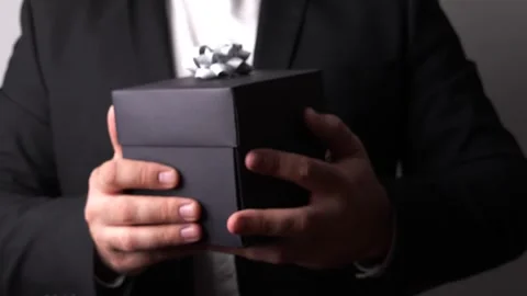 Giving an Elegant Gift box 스톡 동영상 249928592