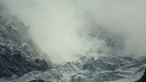 Glacier and fog cloud 库存影片 87746904