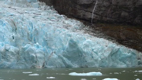 Glacier descending mountain Stock Footage 73247584