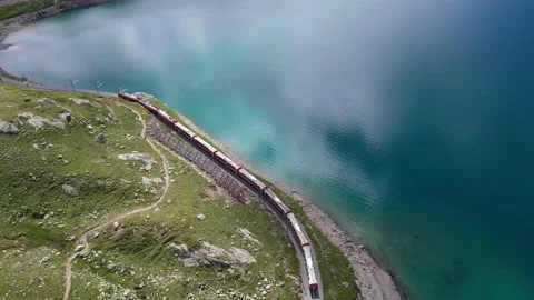 Glacier Express Train Rhb Lake Vídeos de archivo 165046318
