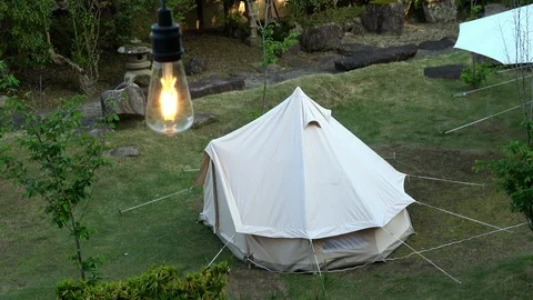 Glamping, camping view with the lighting, 4K Vidéo 107640963