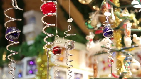 Glass balls spinning in spirals Vidéo 46440257