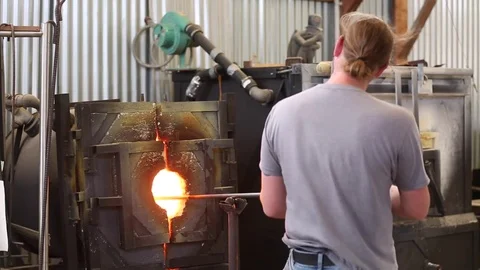 Glass Blower in Studio Stock Footage 81196259