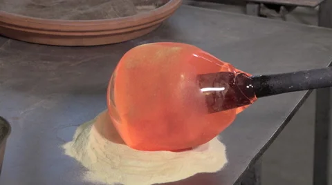 Glass-blower working in his workshop Video stock 58212337
