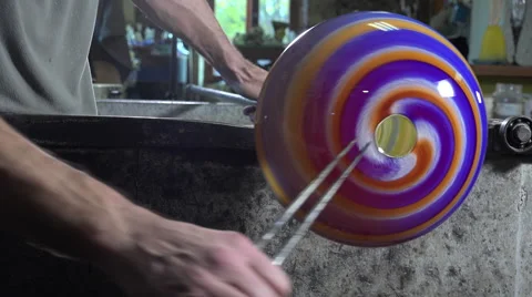 Glass-blower working in his workshop Video stock 58226604