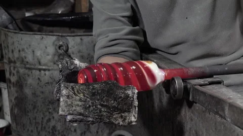 Glass-blower working in his workshop Video stock 58231611