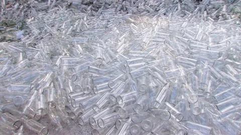 Glass bottles and splitters garbage trash for recycle at the dump 動画素材 91332489