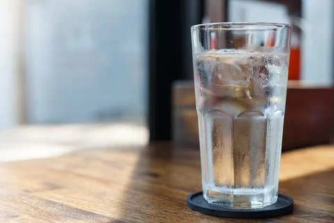 Glass of cold drinking water Stock Illustration
