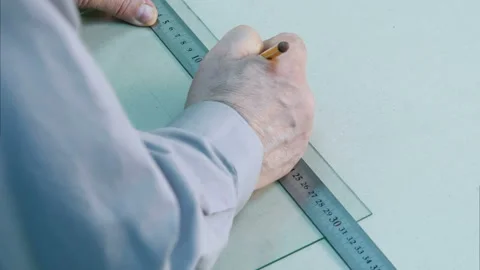 Glass cutter tool cutting Видео 113892387