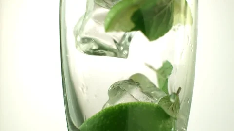  glass ice lime mint5 Stockbeeldmateriaal 81791588