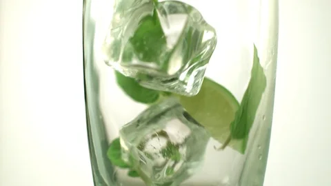  glass ice lime mint6 Stockbeeldmateriaal 81791614