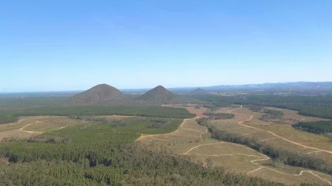 Glass Mountains, aerial tracking shot on 2 peaks Video stock 121971753