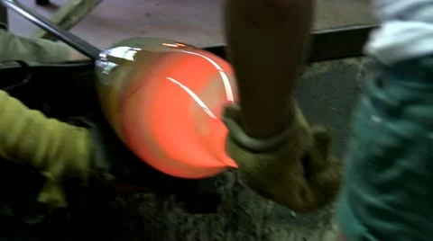 Glass puffer Stock Footage 12300068