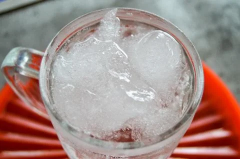 A glass of refreshing ice cube Foto stock