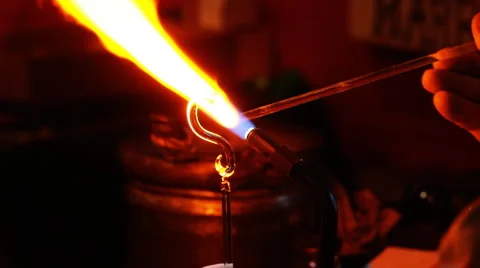 Glass sculptor at work Stock-Footage 911861