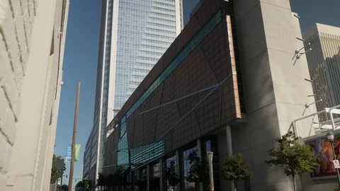 Glass Skyscraper - Tilt Up 库存影片 73869915