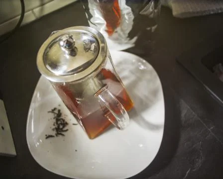 Glass tea pot Stockfoto's