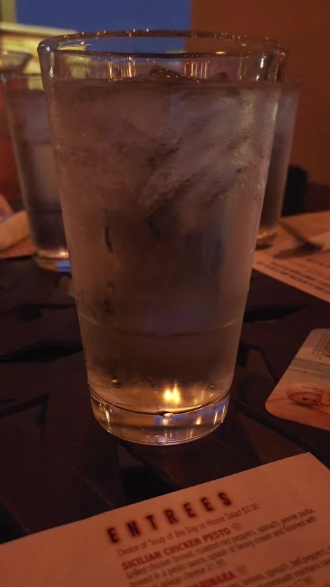 Glass Of Water On Table Vidéo 242517693