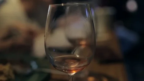 A Glass of White Wine in a Bar 動画素材 78921325