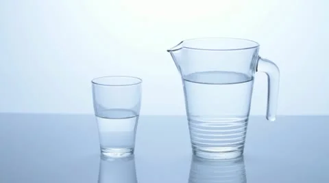 Glass_pitcher Video stock 11611148