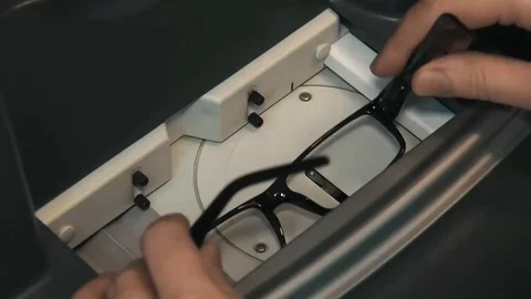 Glasses lens manufacturing Stock Footage 129535974