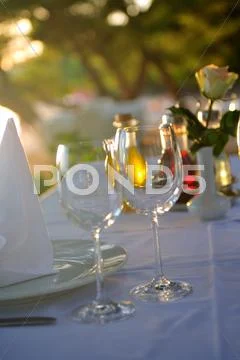 Glasses restaurant outdoor Stock Photos