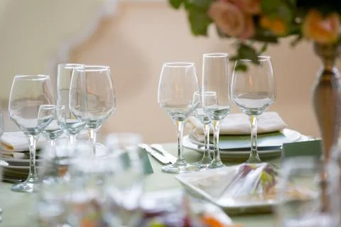 Glasses for vine. Table set for an event party or wedding reception, 库存照片
