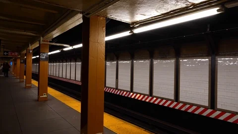 Glide shot inside subway metro train station in New York City. Stock Footage 122551526