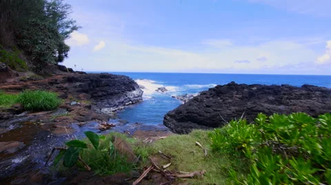 Glidecam off cliff 動画素材 39978707