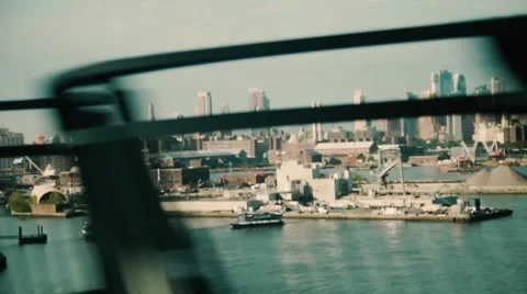 Glidecam shot going over the brooklyn bridge Stock Footage 67406336