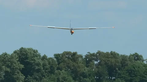 Glider in landing flight configuration Stock Footage 160375094