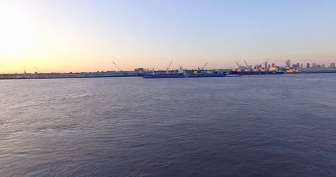 Gliding over river 動画素材 97076978