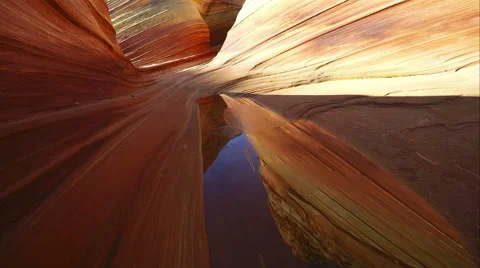 Gliding view over a pool of water in the Wave. Stockbeeldmateriaal 54056414