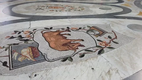 A glimpse of the pavement of the open gallery in the historic center of Naples. Stock Footage 279386698