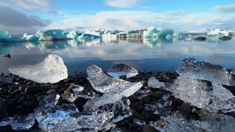 Global climate change, nature is declining. Glacier lagoon Jokulsarlon in Stock Footage 142905924