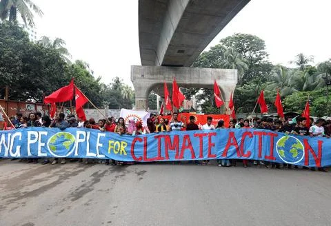 Global Climate Strike in Dhaka Protestors gathered in Dhaka, Bangladesh on... Stock Photos