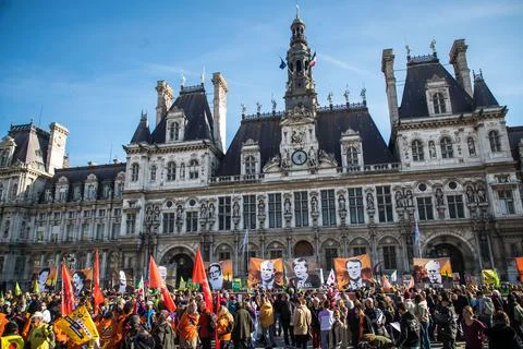 Global day for climate protest in Paris, France - 06 Nov 2021 Stock Photos